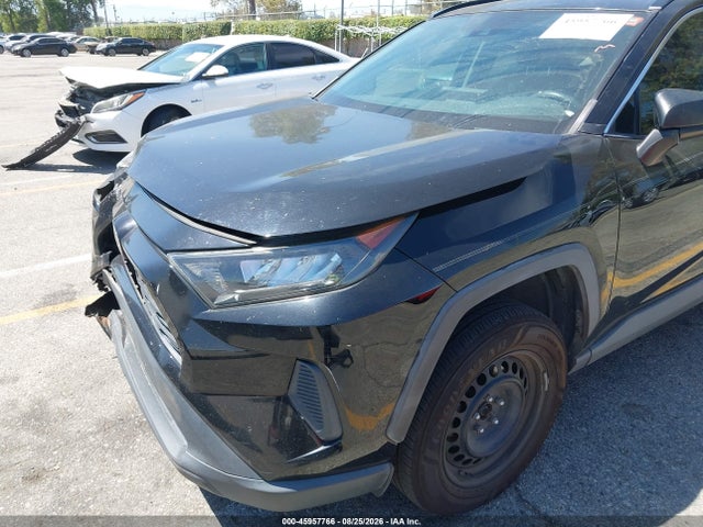 Toyota RAV4 LE 2019 2T3H1RFV8KW004688 Image 13
