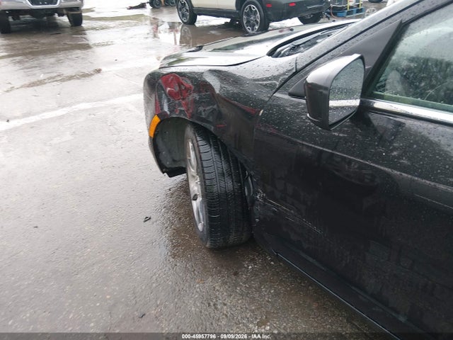 45957796 :رقم المزاد ، 3MEHM0JG2AR608931 vin ، 2010 Mercury Milan Premier مزاد بيع