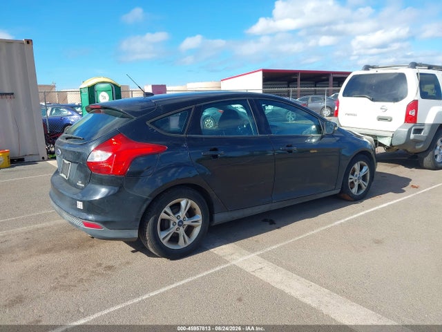 1FADP3K2XEL153574 Ford FOCUS SE