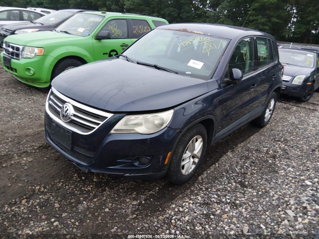 2011 Volkswagen Tiguan S მანქანა იყიდება აუქციონზე, vin: WVGBV7AXXBW539820, აუქციონის ნომერი: 45957830