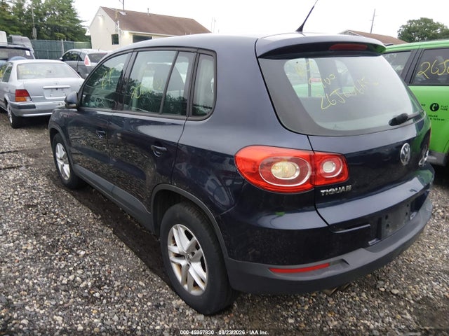 2011 Volkswagen Tiguan S მანქანა იყიდება აუქციონზე, vin: WVGBV7AXXBW539820, აუქციონის ნომერი: 45957830
