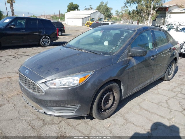 Ford FOCUS S 2017 1FADP3E29HL236042 Image 2