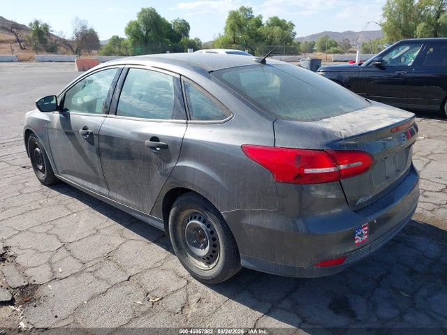 Ford FOCUS S 2017 1FADP3E29HL236042 Image 3