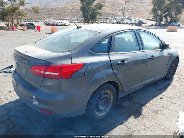 Ford FOCUS S 2017 1FADP3E29HL236042 Image 4