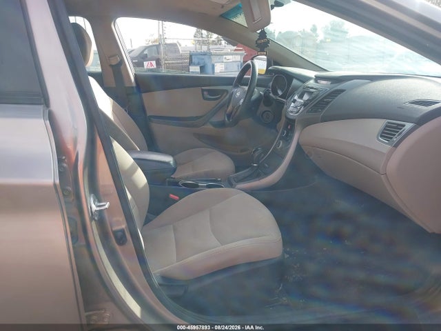5NPDH4AE5GH709757 Hyundai ELANTRA SE