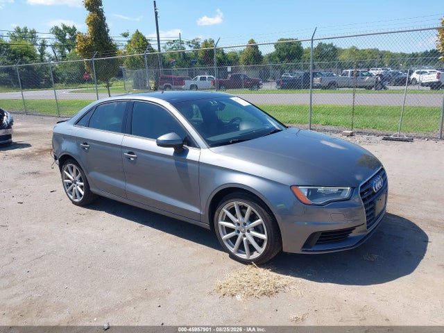 45957901 :رقم المزاد ، WAUBFGFF3F1100606 vin ، 2015 Audi A3 2.0t Premium مزاد بيع