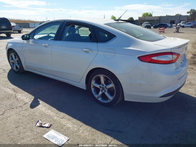 3FA6P0H75FR114582 Ford FUSION SE