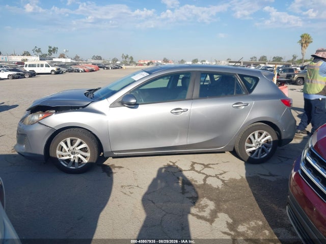Продажа на аукционе авто 2013 Mazda Mazda3 I Touring, vin: JM1BL1LP3D1825318, номер лота: 45957935