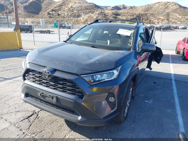 Toyota Rav4 Xle Premium 2019 JTMC1RFV3KD002094 Image 2
