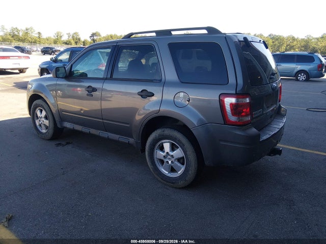 45958006 :رقم المزاد ، 1FMCU0D77CKB56856 vin ، 2012 Ford Escape Xlt مزاد بيع