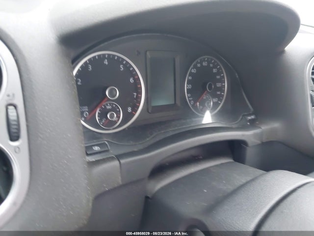 Продажа на аукционе авто 2010 Volkswagen Tiguan Wolfsburg Edition, vin: WVGAV7AX6AW524225, номер лота: 45958029