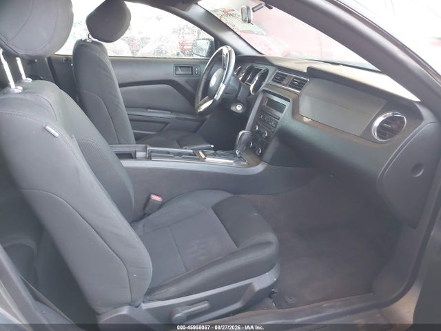 2013 Ford Mustang V6 მანქანა იყიდება აუქციონზე, vin: 1ZVBP8AM2D5259468, აუქციონის ნომერი: 45958057