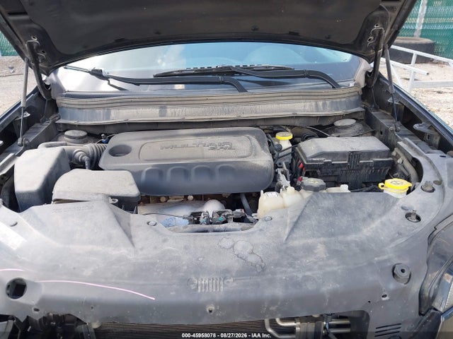 45958078 :رقم المزاد ، 1C4PJMCB5KD347688 vin ، 2019 Jeep Cherokee Latitude 4x4 مزاد بيع