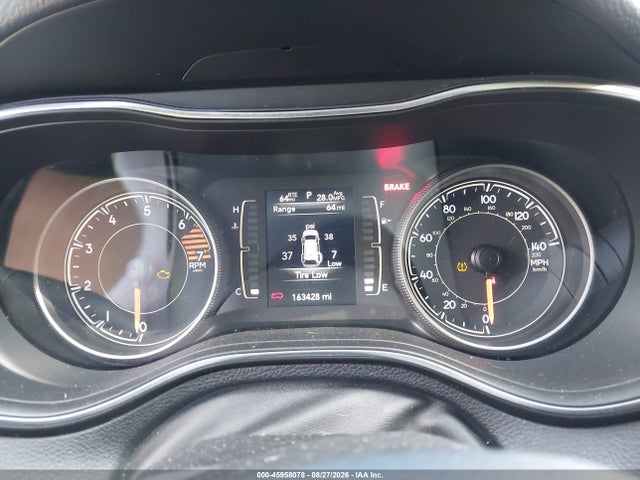 45958078 :رقم المزاد ، 1C4PJMCB5KD347688 vin ، 2019 Jeep Cherokee Latitude 4x4 مزاد بيع