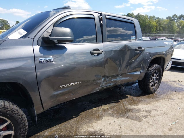 5TFDY5F13EX382577 Toyota Tundra Sr5 5.7l V8