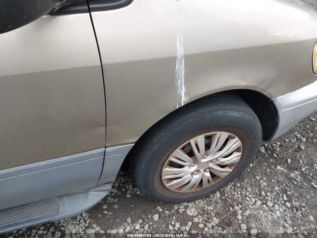 2000 Toyota Sienna Le მანქანა იყიდება აუქციონზე, vin: 4T3ZF13C1YU179500, აუქციონის ნომერი: 45958169