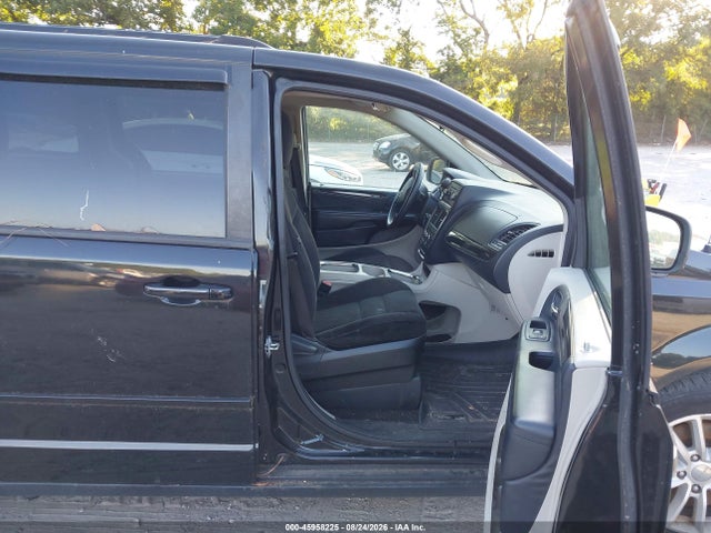 2015 Dodge Grand Caravan Sxt მანქანა იყიდება აუქციონზე, vin: 2C4RDGCG9FR556352, აუქციონის ნომერი: 45958225