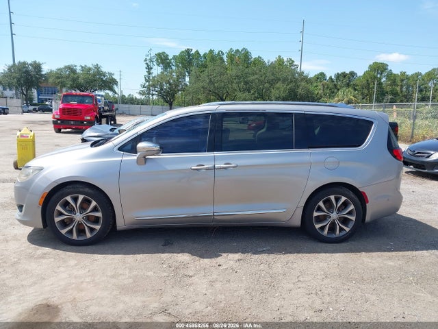 45958256 :رقم المزاد ، 2C4RC1GG3HR647517 vin ، 2017 Chrysler Pacifica Limited مزاد بيع