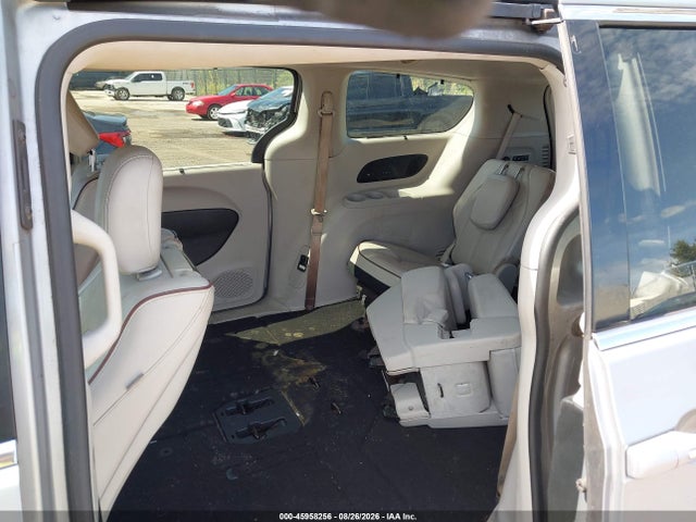 45958256 :رقم المزاد ، 2C4RC1GG3HR647517 vin ، 2017 Chrysler Pacifica Limited مزاد بيع