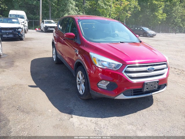 45958294 :رقم المزاد ، 1FMCU0GDXHUE65735 vin ، 2017 Ford Escape Se مزاد بيع