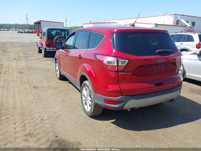 45958294 :رقم المزاد ، 1FMCU0GDXHUE65735 vin ، 2017 Ford Escape Se مزاد بيع