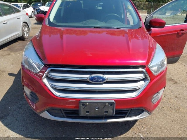 45958294 :رقم المزاد ، 1FMCU0GDXHUE65735 vin ، 2017 Ford Escape Se مزاد بيع
