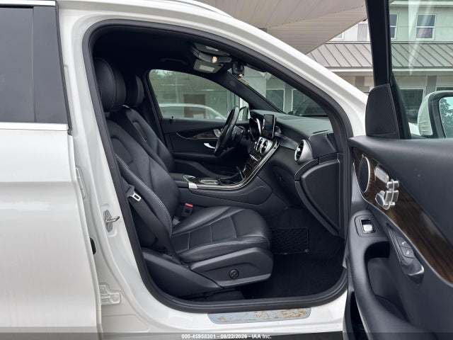 45958301 :رقم المزاد ، W1N0G8EB2LF780517 vin ، 2020 Mercedes-benz Glc 300 4matic مزاد بيع