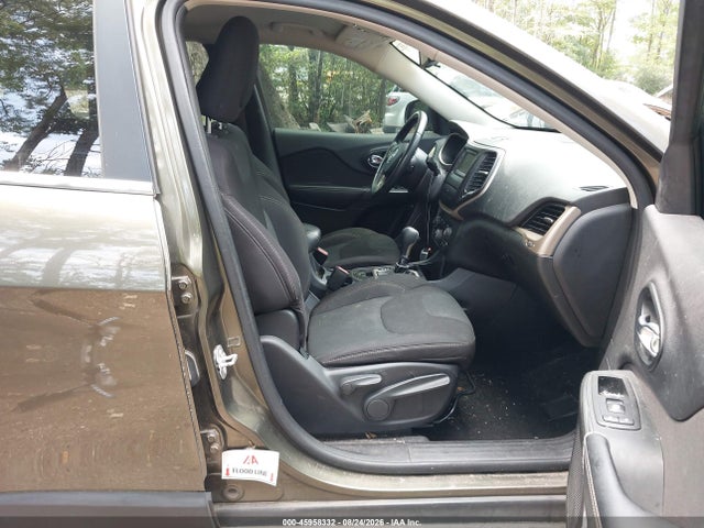 Продажа на аукционе авто 2016 Jeep Cherokee Latitude, vin: 1C4PJLCB4GW125892, номер лота: 45958332