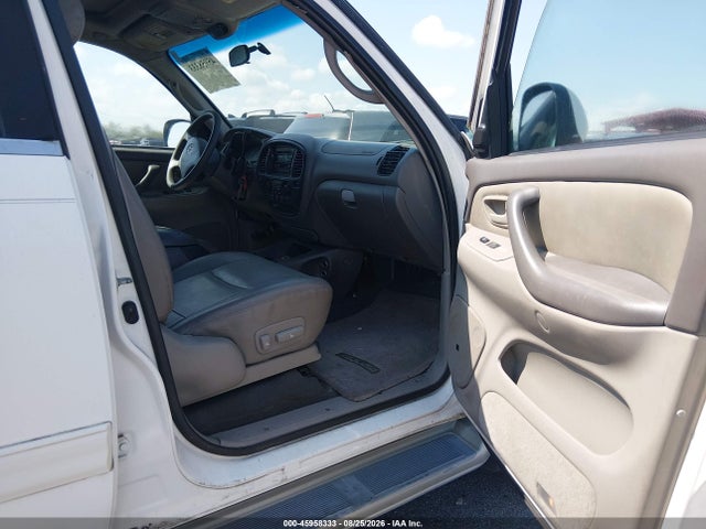 2003 Toyota Sequoia Sr5 V8 მანქანა იყიდება აუქციონზე, vin: 5TDZT34A83S156081, აუქციონის ნომერი: 45958333