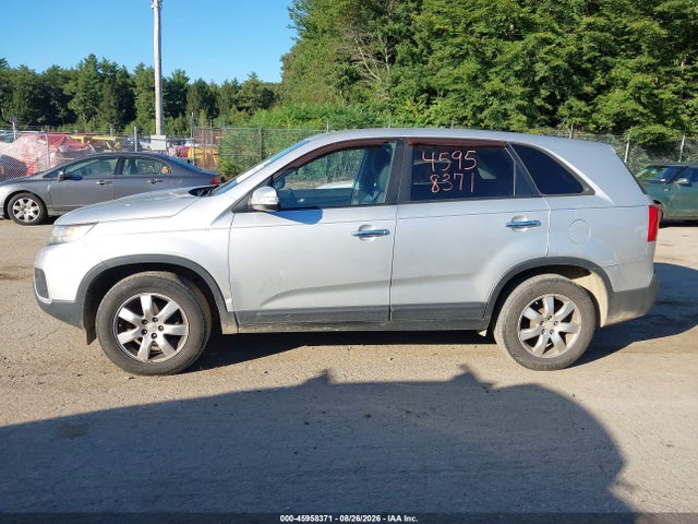 Продажа на аукционе авто 2011 Kia Sorento Lx, vin: 5XYKT3A15BG144889, номер лота: 45958371