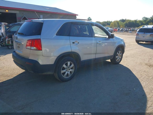 Продажа на аукционе авто 2011 Kia Sorento Lx, vin: 5XYKT3A15BG144889, номер лота: 45958371