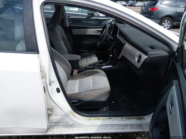 2018 Toyota Corolla Le მანქანა იყიდება აუქციონზე, vin: 2T1BURHE9JC985228, აუქციონის ნომერი: 45958375