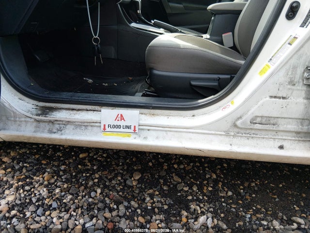 2018 Toyota Corolla Le მანქანა იყიდება აუქციონზე, vin: 2T1BURHE9JC985228, აუქციონის ნომერი: 45958375