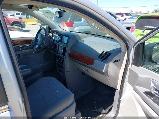 Auction sale of the 2009 Chrysler Town & Country Touring, vin: 2A8HR54179R533970, lot number: 45958470
