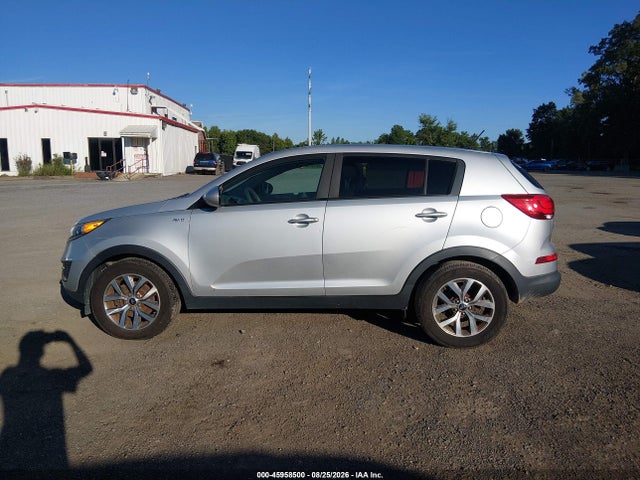 Продажа на аукционе авто 2016 Kia Sportage Lx, vin: KNDPBCAC0G7878581, номер лота: 45958500