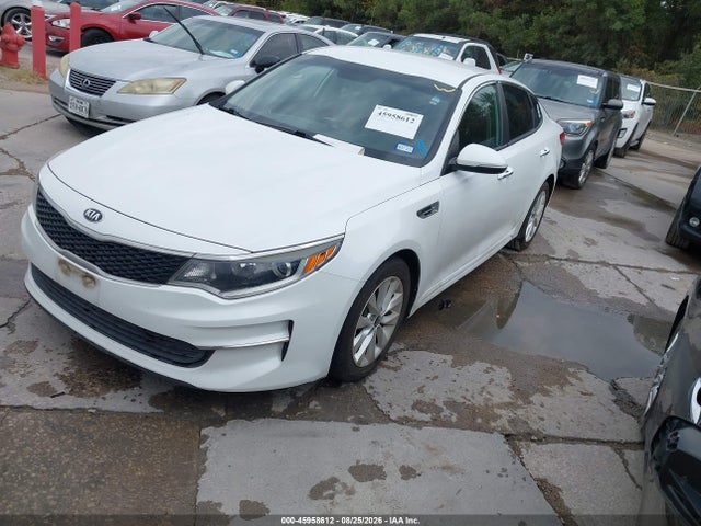 KIA Optima Lx 2017 5XXGT4L34HG124382 Image 2