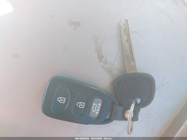 KMHTC6AD6GU260894 Hyundai Veloster