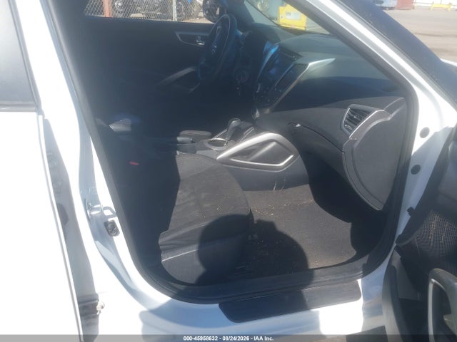 KMHTC6AD6GU260894 Hyundai Veloster