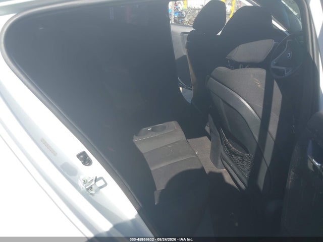 KMHTC6AD6GU260894 Hyundai Veloster