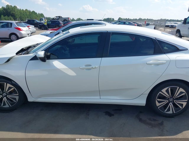 Продажа на аукционе авто 2017 Honda Civic Ex-t, vin: 19XFC1F37HE006275, номер лота: 45958695