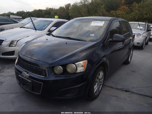 Chevrolet Sonic Lt Auto 2015 1G1JC6SB4F4147784 Image 2