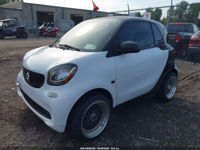 Продаж на аукціоні авто 2016 Smart Fortwo Passion/prime/proxy/pure, vin: WMEFJ5DA4GK074528, номер лоту: 45958766