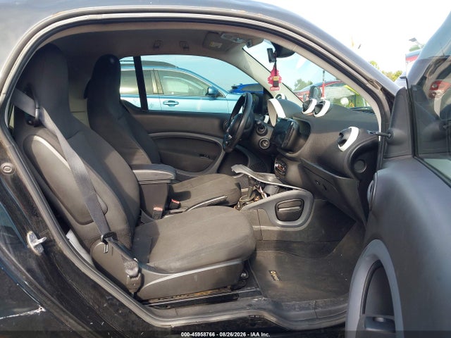 Продаж на аукціоні авто 2016 Smart Fortwo Passion/prime/proxy/pure, vin: WMEFJ5DA4GK074528, номер лоту: 45958766