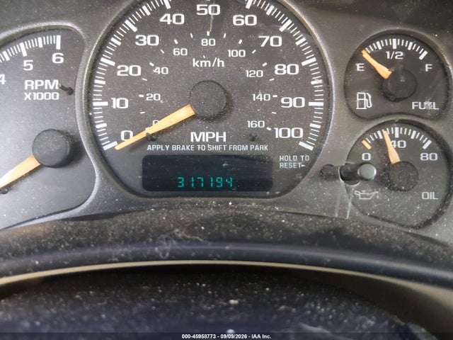 2001 Gmc Yukon Xl 1500 Slt მანქანა იყიდება აუქციონზე, vin: 1GKFK16T91J270002, აუქციონის ნომერი: 45958773