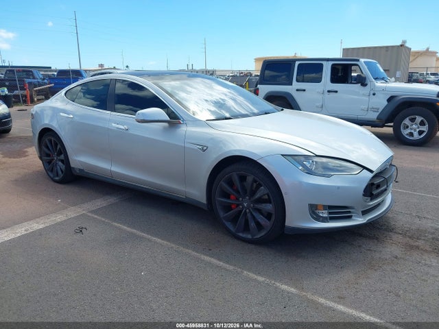 Tesla Model S 70d/85d/p85d 2015 5YJSA1H27FFP79649 главное изображение