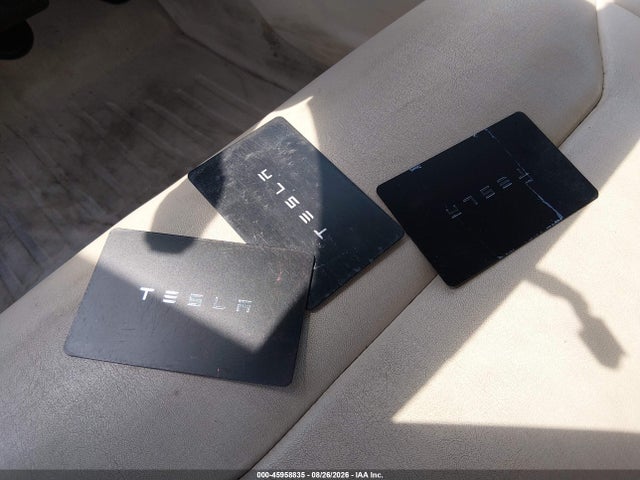 5YJSA1E2XHF215372 Tesla Model S 100d/60d/75d/90d/p100d