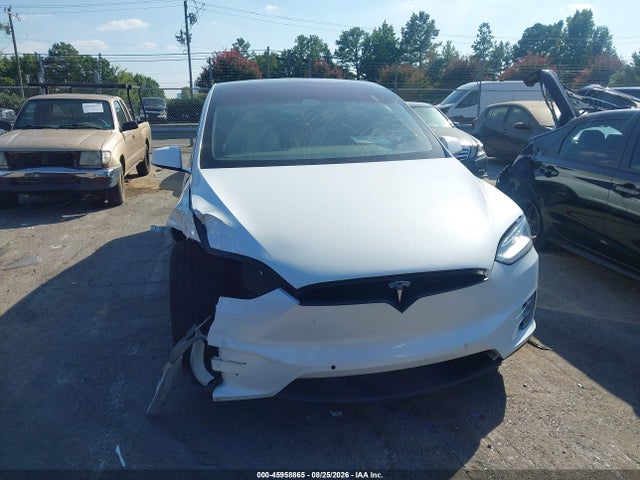 2018 Tesla Model X მანქანა იყიდება აუქციონზე, vin: 5YJXCBE21JF085848, აუქციონის ნომერი: 45958865