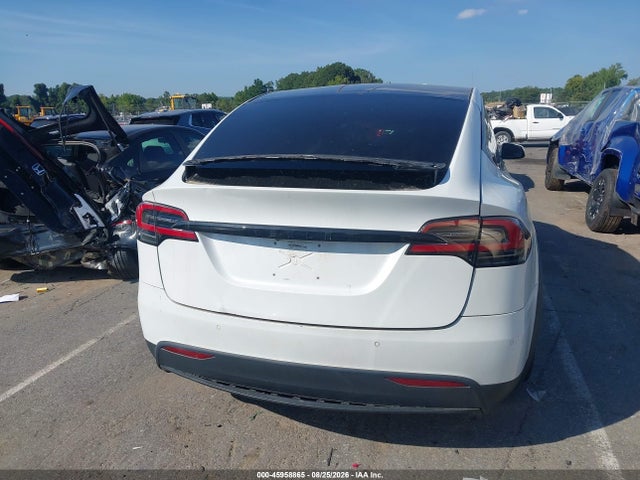 2018 Tesla Model X მანქანა იყიდება აუქციონზე, vin: 5YJXCBE21JF085848, აუქციონის ნომერი: 45958865