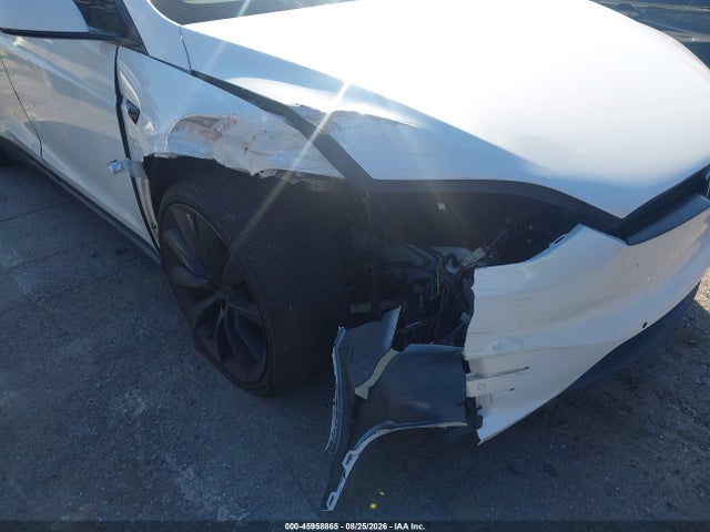 2018 Tesla Model X მანქანა იყიდება აუქციონზე, vin: 5YJXCBE21JF085848, აუქციონის ნომერი: 45958865