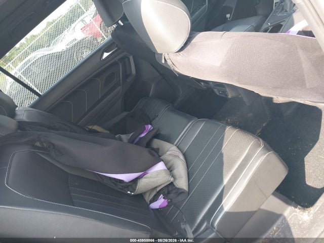 Aukcja sprzedaży 2022 Volkswagen Tiguan 2.0t Se R-line Black, vin: 3VVCB7AX7NM109072, numer aukcji: 45958866